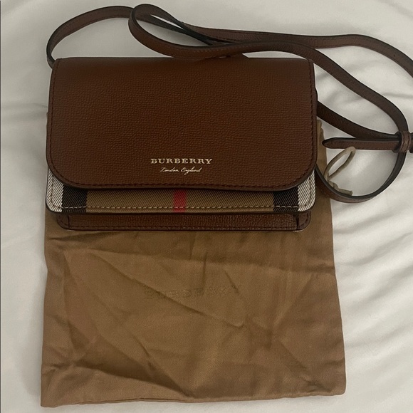 Burberry Tan and Brown Leather Crossbody Bag - Picture 1 of 7